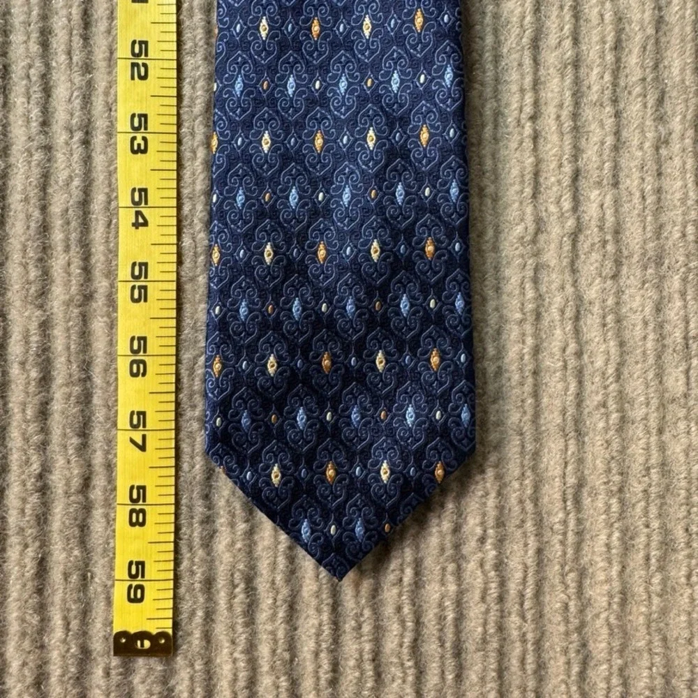 Jos. A. Bank Signature Collection Blue Gold Medallion 100% Silk Tie Handsewn